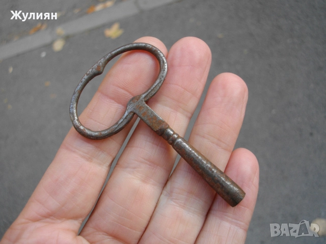 СТАРО КЛЮЧЕ КЛЮЧ ЗА СТЕНЕН ИЛИ КАМИНЕН ЧАСОВНИК 