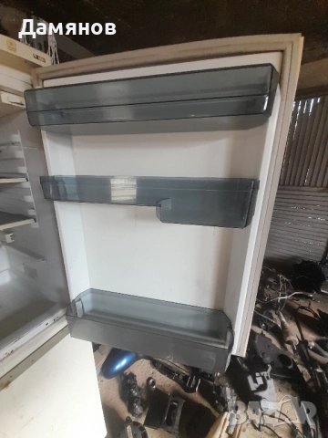 Рафт Чекмедже за хладилник Bauknecht, снимка 2 - Хладилници - 52033375