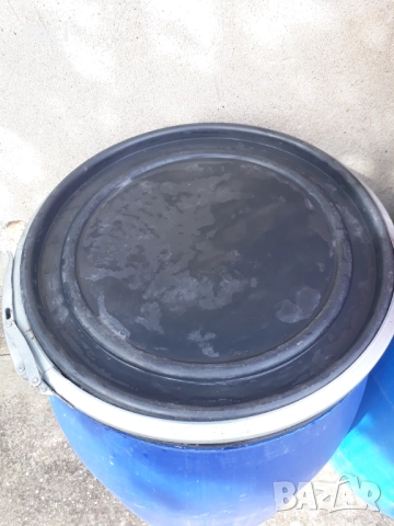 Пластмасови дебели и здрави бидони с капаци с метални скоби за съхранение на течности вино ракия, снимка 10 - Други стоки за дома - 51703813