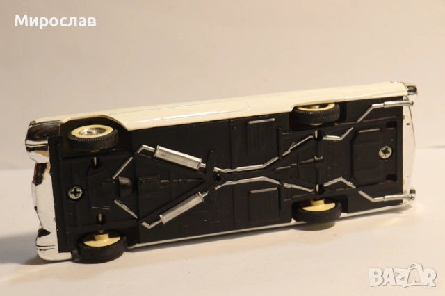 1/43 VITESSE CADILLAC ??? КОЛИЧКА КАМИОН МОДЕЛ, снимка 8 - Колекции - 53341483