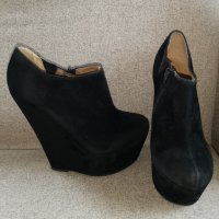 Черни велурени обувки на платформа, снимка 1 - Дамски обувки на ток - 37933562