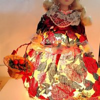 Кукла лампа , снимка 2 - Настолни лампи - 39630254