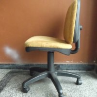 Офис стол - 1, снимка 2 - Столове за офис - 43255075