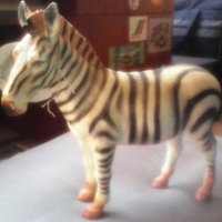 Пластмасова зебра, снимка 1 - Фигурки - 39424665