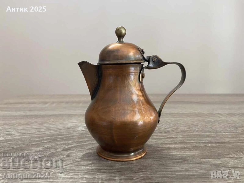 Старинна миниатюрна медна кафеварка, снимка 1