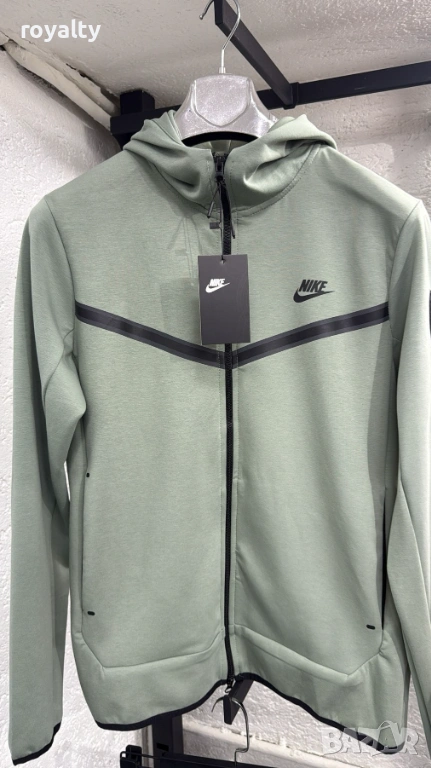 Nike Tech НА ЕДРО 5 Бр. Мъжки Спортен Екип Найк Тек , снимка 1