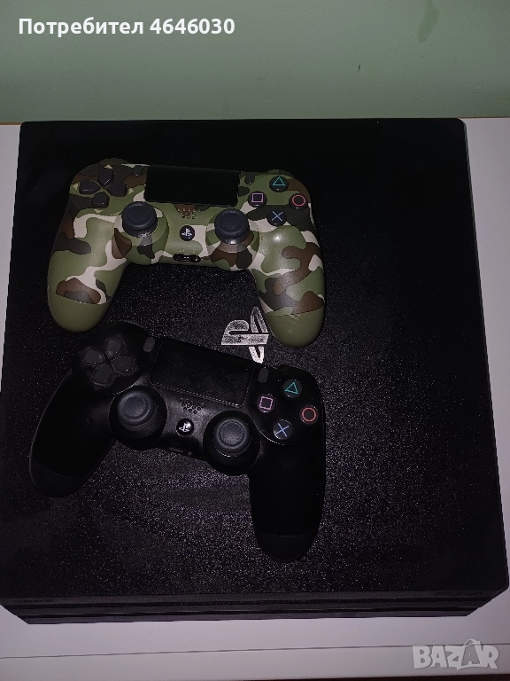 пс4 , про с 2 джойстика, снимка 1