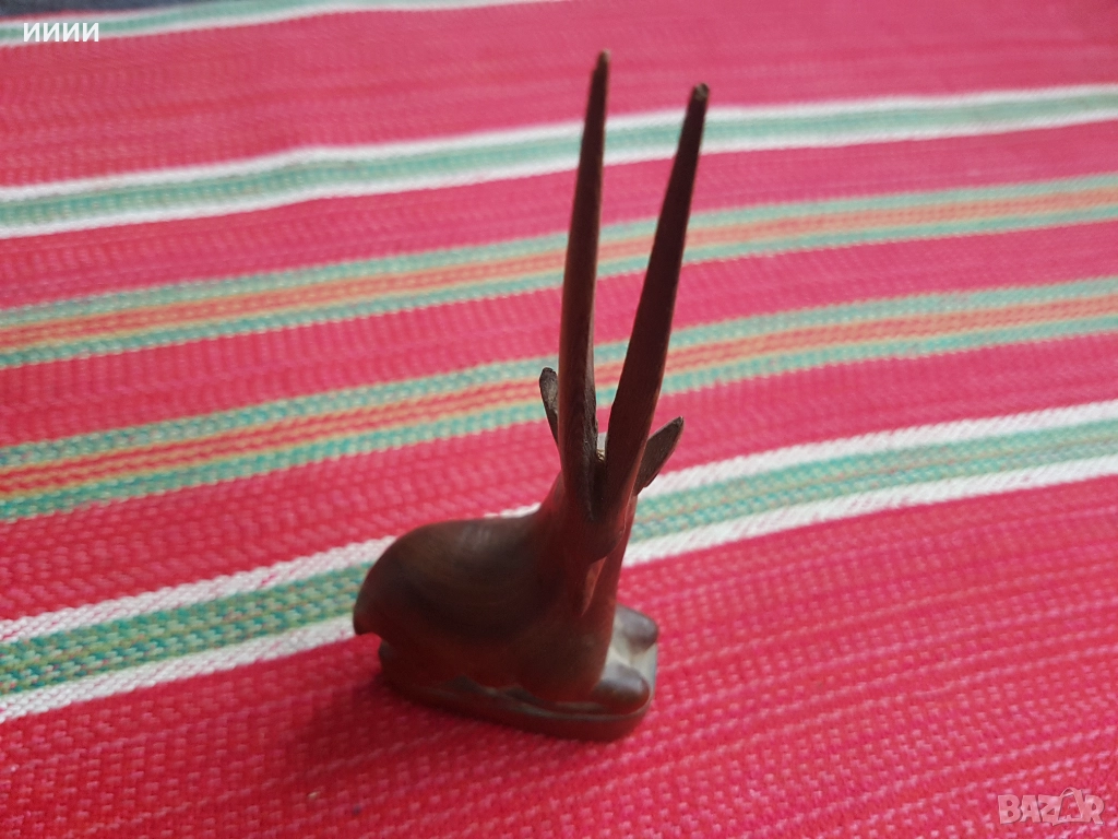 Статуетка фигурка легнала антилопа, снимка 1