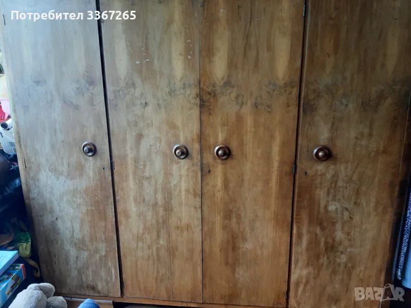 Продавам четирикрилен дъбов гардероб , снимка 1
