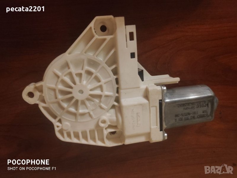 Продавам - оригинален мотор преден ляв стъклоповдигач за Ауди А4, снимка 1