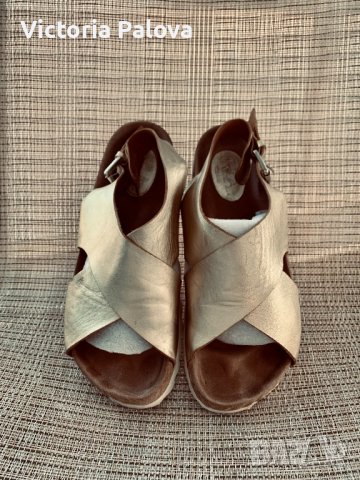 Скъпи златисти  сандали BY A.Италия, снимка 9 - Сандали - 36866398