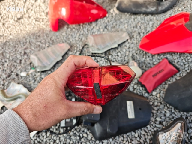 части от Ducati 2007, снимка 7 - Аксесоари и консумативи - 51887884