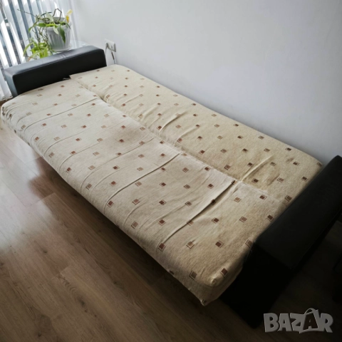 Разтегателен диван тип клик-клак, снимка 3 - Дивани и мека мебел - 52937472