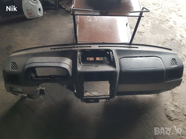 Арматурно табло и волан с аербеците, снимка 3 - Части - 40848454