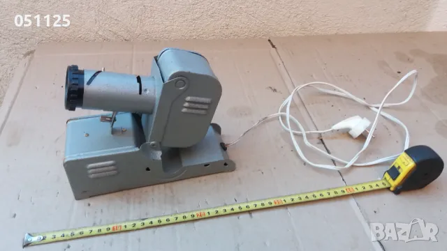 стар отличен прожекционен апарат , снимка 2 - Антикварни и старинни предмети - 47906808