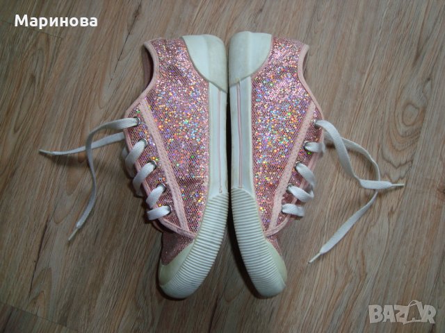 Бляскави пеперудени блузки Breeze и Кецки на цени и аксесоари , снимка 14 - Детски Блузи и туники - 32299618