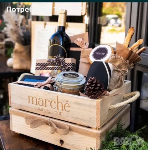 Коледна дървена щайга/ кошница за корпоративни подаръци