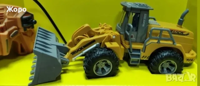 Детски багер с зареждащи се батерии с звук и светлина с дистанционно управление КН2627, снимка 2 - Коли, камиони, мотори, писти - 48005515