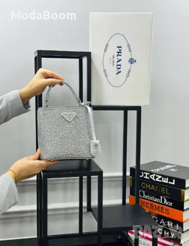 Prad🅰️ дамски чанти Различни цветове , снимка 7 - Чанти - 48523304