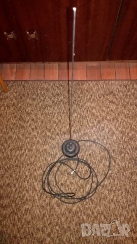 Продавам магнитна антена за радио станция