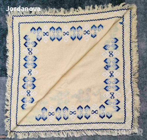 Продавам  6 бр. карета-Ръчно бродирани на панама. Цена - 6 бр - 36 лв., снимка 3 - Декорация за дома - 50918725