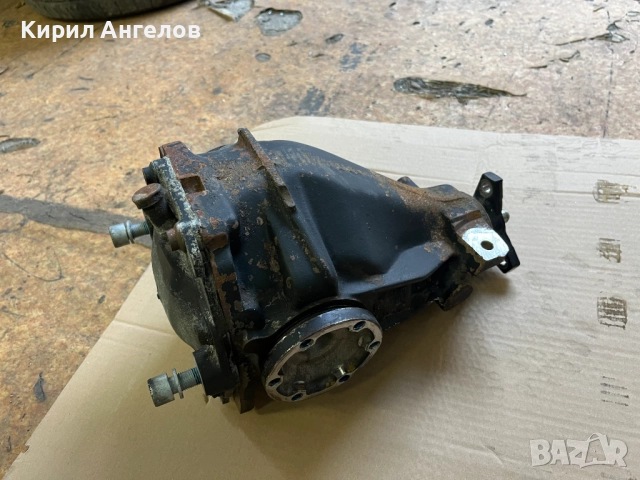 Заден диференциал за Mercedes E-class W210 2.0 136 к.с. (3.27), снимка 5 - Части - 52570078
