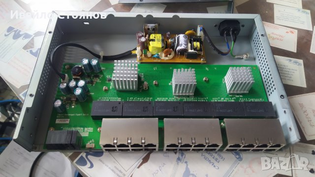 D-Link DGS-1024D, снимка 4 - Суичове - 32648755