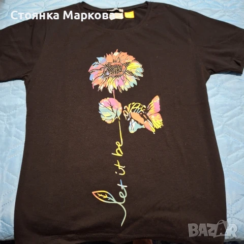 Нова блузка с красиво цвете