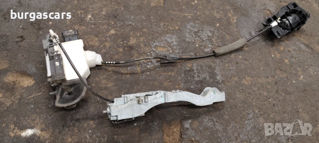 Брава предна лява врата Peugeot 308, снимка 4 - Части - 53188549