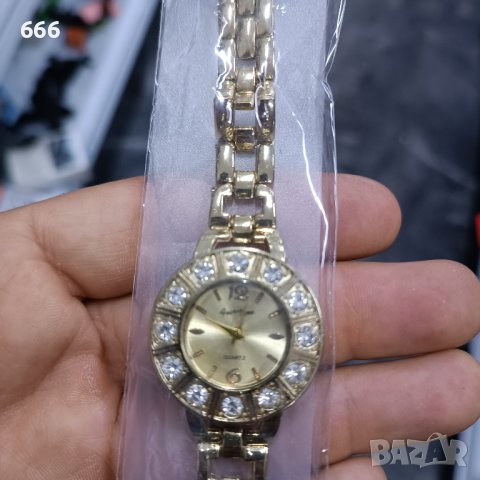 Часовник , снимка 4 - Дамски - 43482305