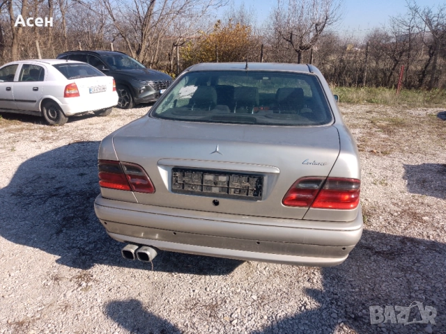 Мерцедес е220цди на части, снимка 3 - Автомобили и джипове - 52776410