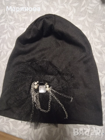 Дамска шапка