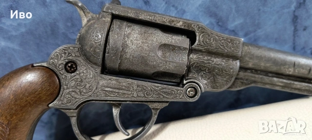Винтидж италианска реплика на револвер Edison Giocattoli - модел Apache, снимка 3 - Други ценни предмети - 53231121