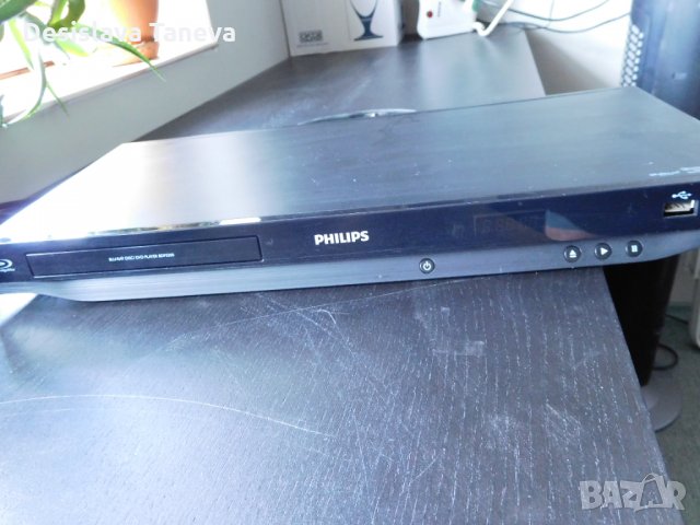 Продавам блу рей плеър Philips BDP 3200, снимка 1 - Декове - 35533463