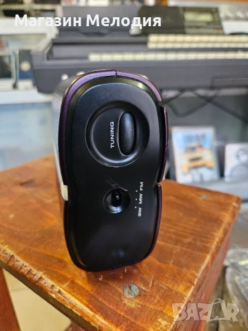 Радио Grundig Music 50 В отлично техническо и визуално състояние., снимка 7 - Радиокасетофони, транзистори - 47664122