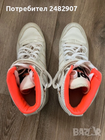 Дамски маратонки ADIDAS, снимка 3 - Маратонки - 53474301