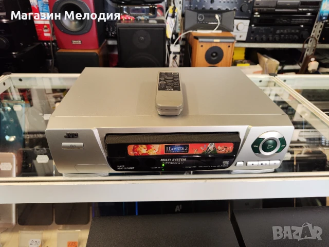 Видео JVC HR-P185EE с дистанционно. В отлично техническо и визуално състояние.