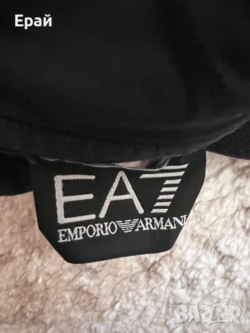 Оригинален тъмносин суитшърт EA7, снимка 5 - Суичъри - 50538218