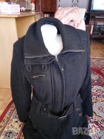 Хубаво черно палто , снимка 14 - Палта, манта - 39578389