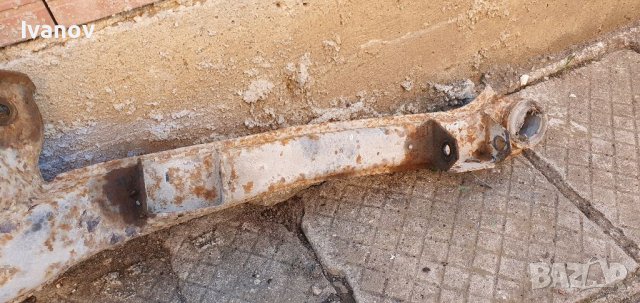 Заден мост магаре за бмв е30 ляв десен носач шенкел bmw e30 барабан, снимка 5 - Части - 40161583