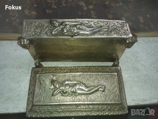 Стара голяма антикварна метална кутия, снимка 9 - Антикварни и старинни предмети - 43133759