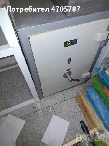метален сейф /масивен, снимка 2 - Други ценни предмети - 53099889