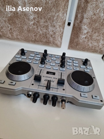 DJ Контролер hercules MK4 , снимка 3 - Ресийвъри, усилватели, смесителни пултове - 53481692