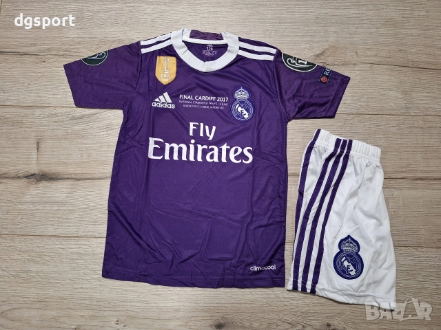 Детски екип на Кристиано Роналдо# РЕАЛ М#ретро модел!!!, снимка 2 - Футбол - 52562704