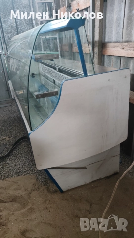Продавам хладилна витрина , снимка 2 - Други машини и части - 52812397