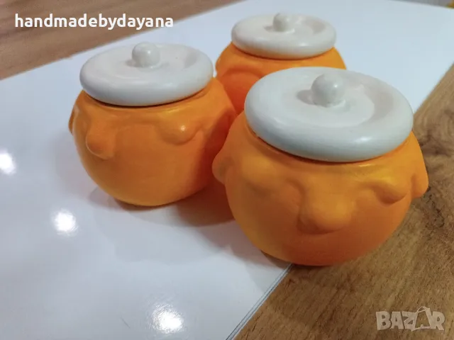 Керамичен '' буркан с мед'' , снимка 1