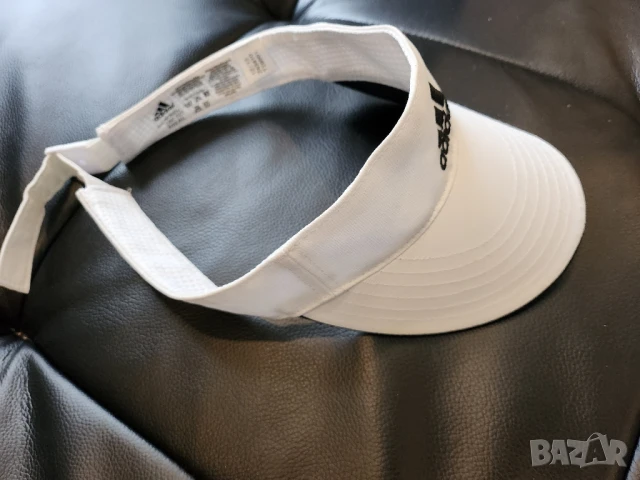 Бяла дамска козирка adidas, снимка 3 - Шапки - 50714549