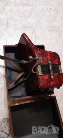 Акордеон Weltmeister 40 баса, снимка 2 - Акордеони - 50235391