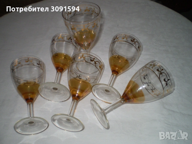 Ретро  6 двуцветно стъкло чаши с позлата