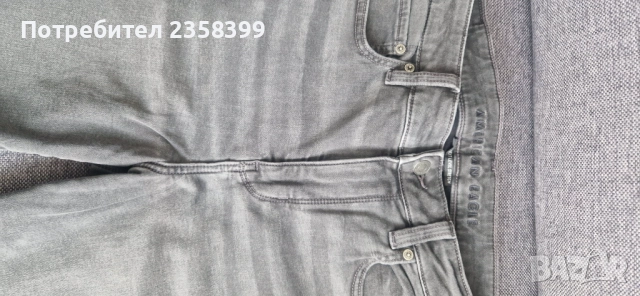 Продавам чисто нови, дамски дънки, закупени от Америка., снимка 2 - Дънки - 52372095